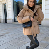 Saaga™️ | Oversize-takki ajattomalla ilmeellä