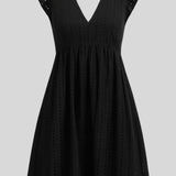 Aarni™️ | Elegantti minimekko ajattomalla siluetilla