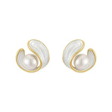 Kullanväriset luksuskorvakorut valkoisella opaalilla ja helmillä