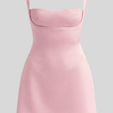 Noomi™️ | Elegantti minimekko ajattomalla ilmeellä