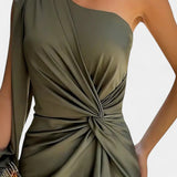 Saarni™️ | Gaala-iltamekko ajattomalla eleganssilla