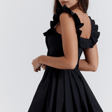 Kerttu™️ | Elegantti minimekko modernilla twistillä