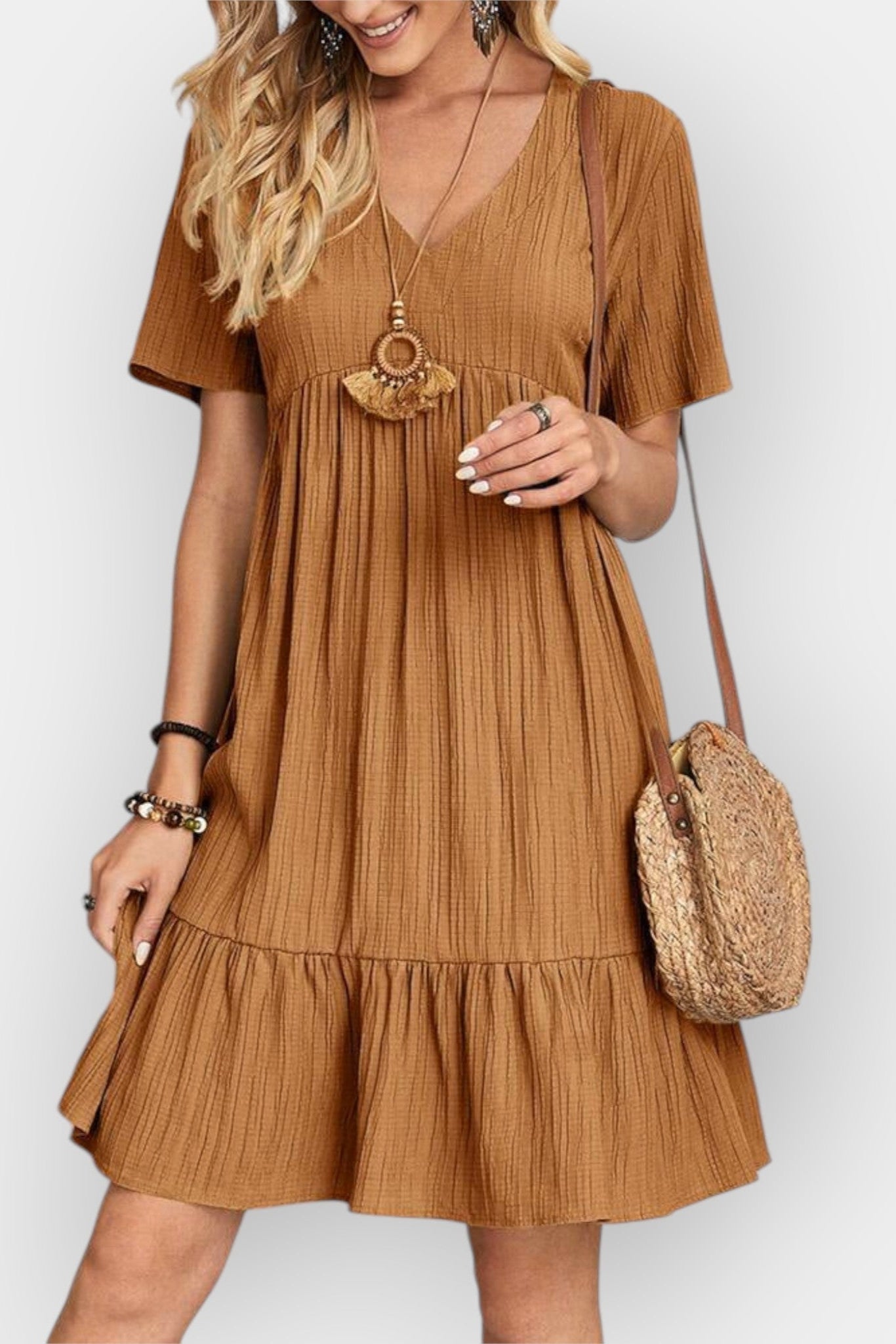 Elina™ | V-pääntiemekko