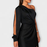 Kerttu™️ | Glamourhenkinen maksimekko veistoksellisella siluetilla