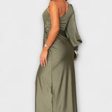 Kerttu™️ | Glamourhenkinen maksimekko veistoksellisella siluetilla